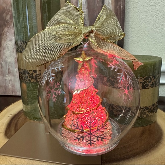 NWT- Lenox Light Up Wonder Ball Christmas Tree Ornament That Changes Color 4.75” - Picture 6 of 9